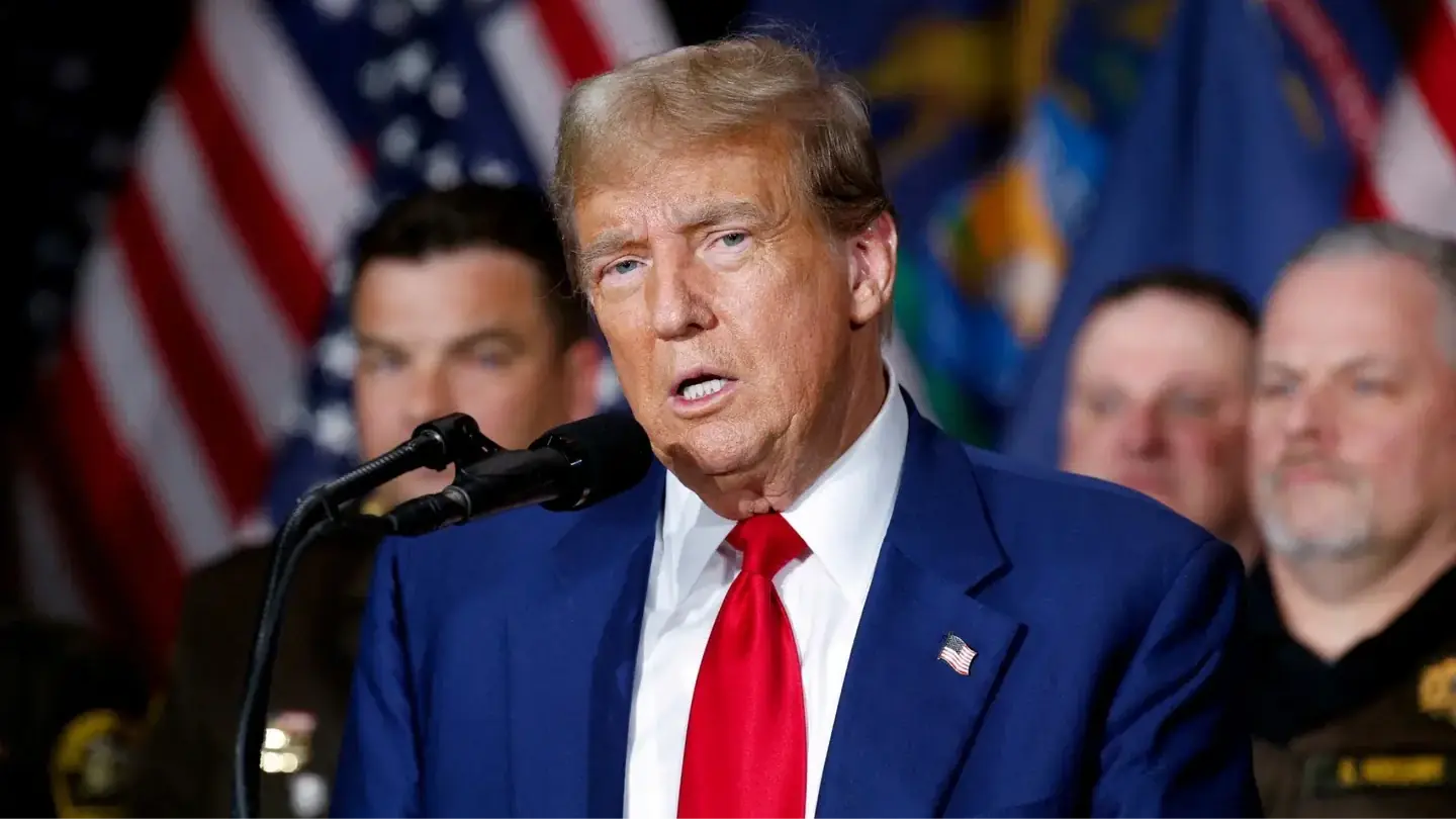 Ông Trump hủy lệnh ân xá ký tự động của ông Biden